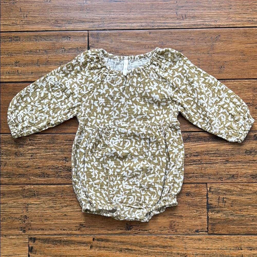 Rylee + Cru Green and Tan Jumpsuit Like new